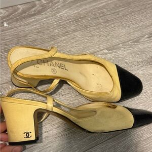 Vintage Chanel Slingback Cap-Toe Heels | Size 35.5 | Authentic